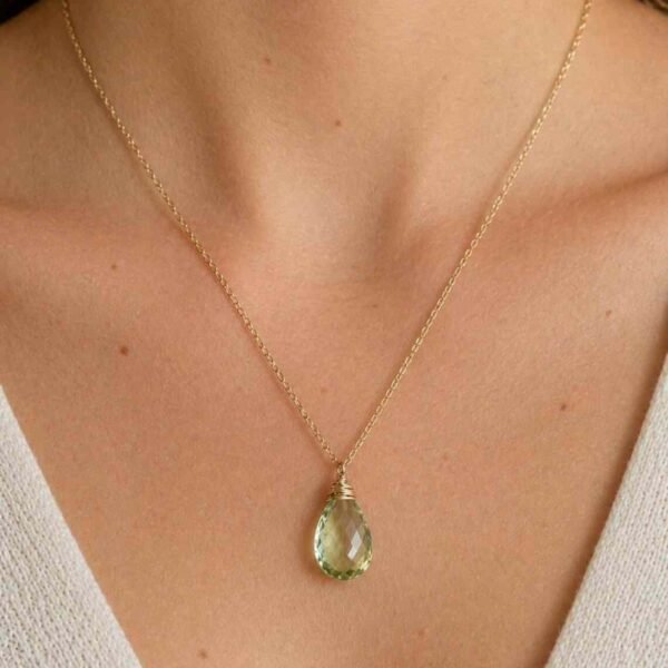 Minimalist Green Amethyst Necklace with Faceted Gemstone – BoutiqueJoya Jewelry