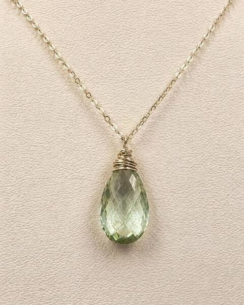 Collar de Amatista Verde – Piedra Facetada – Joyería Minimalista