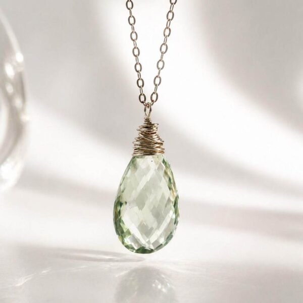 Collar de Amatista Verde – Piedra Facetada – Joyería Minimalista
