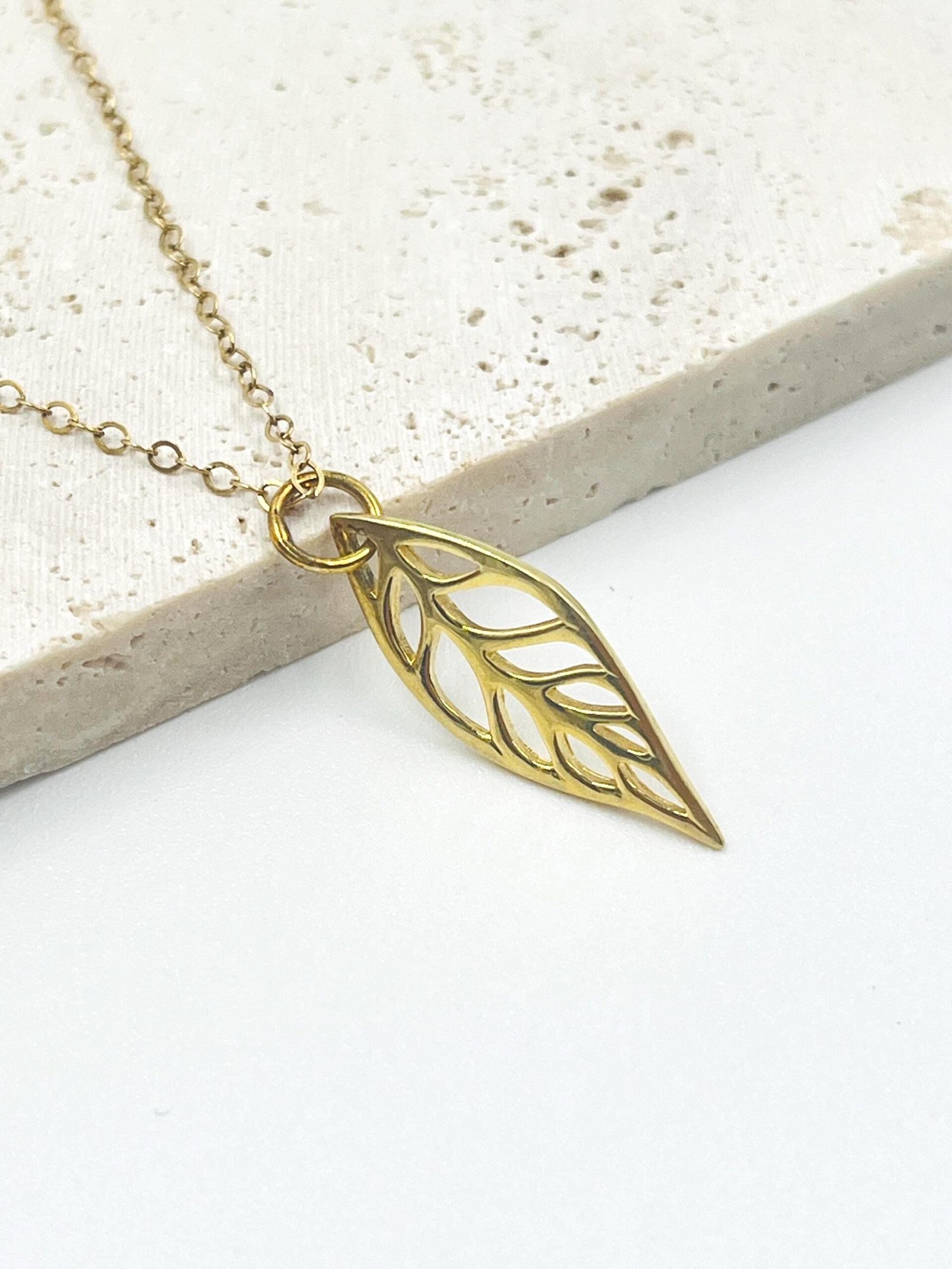 Gold Leaf Pendant Necklace 14K Gold Filled Minimalist Nature Jewelry - Image 3